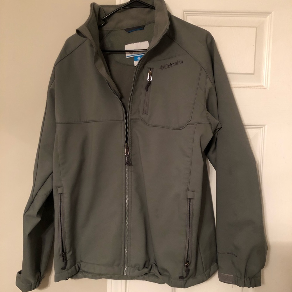 Large Columbia full zip soft shell jacket